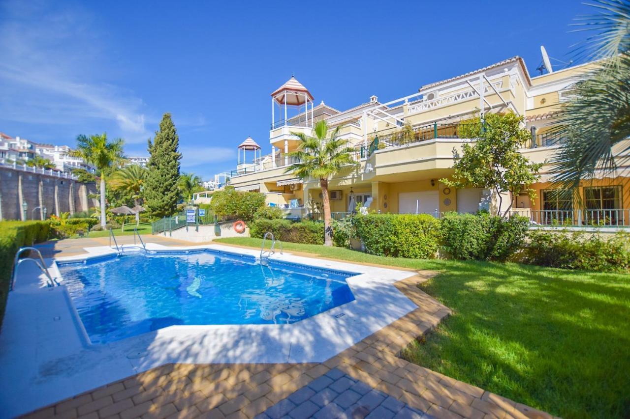 Refurbished 2-Bed Apartment Burriana Beach. Нерха Екстериор снимка
