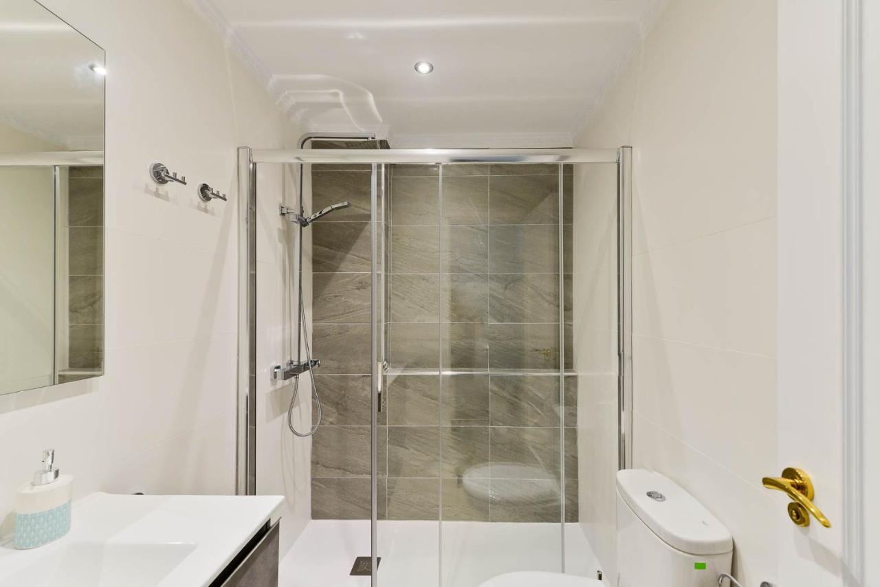 Refurbished 2-Bed Apartment Burriana Beach. Нерха Екстериор снимка
